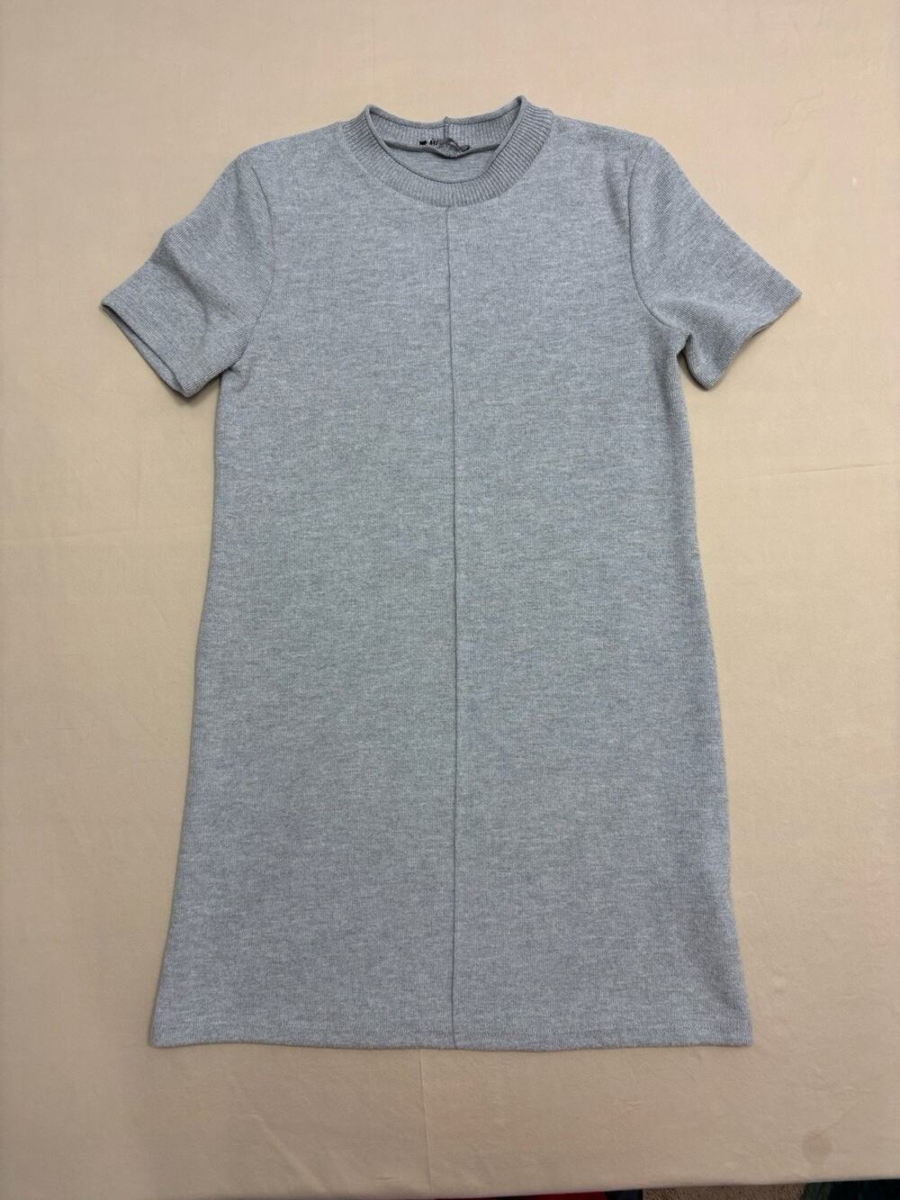 Zara Women’s Gray Short Sleeve Middle Seam Sweater Dress Size Medium